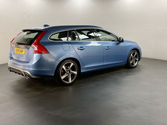 2025 Volvo V60