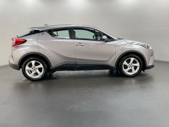 2025 Toyota C-hr