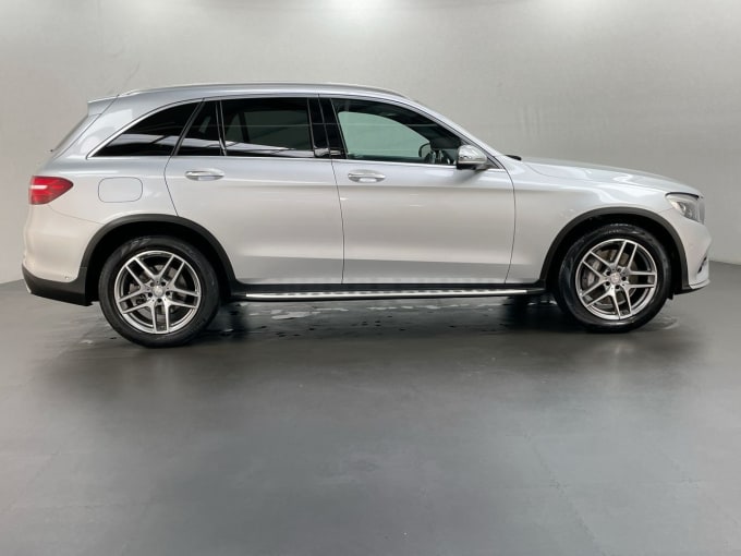 2025 Mercedes-benz Glc