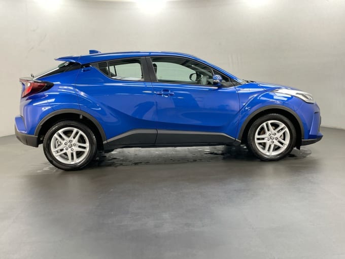 2025 Toyota C-hr