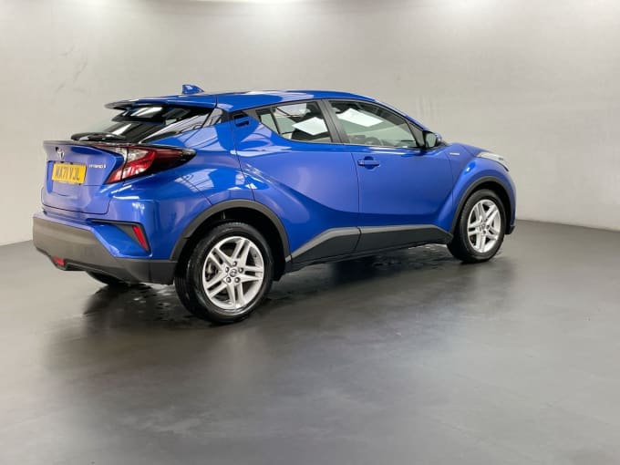 2025 Toyota C-hr