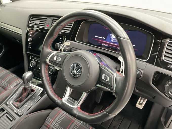 2025 Volkswagen Golf