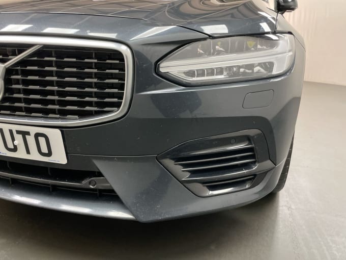 2025 Volvo V90