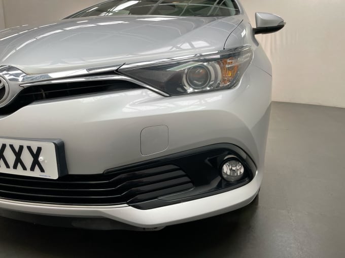 2025 Toyota Auris