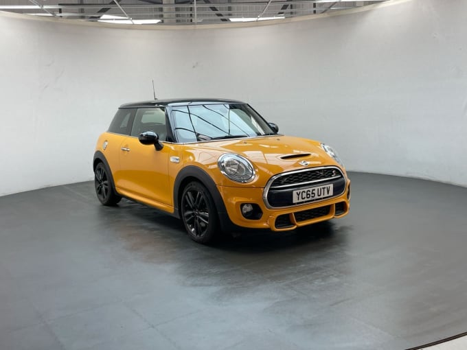 2025 Mini Hatch