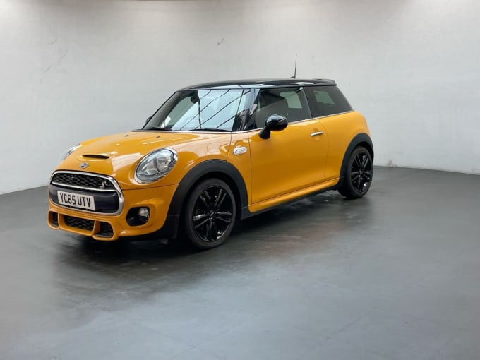 2025 Mini Hatch