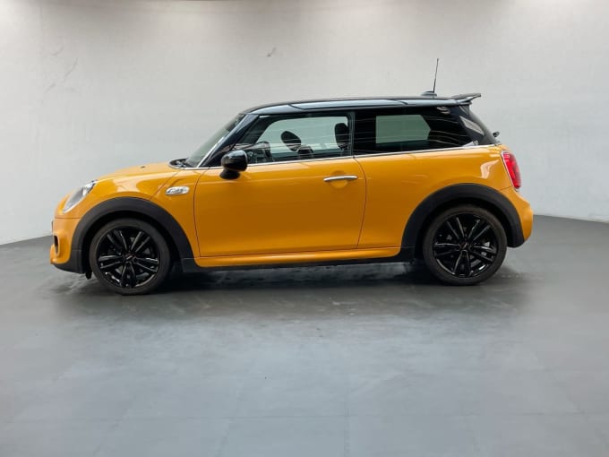 2025 Mini Hatch