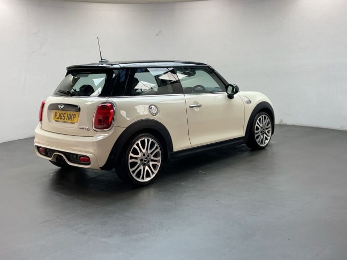 2025 Mini Hatch