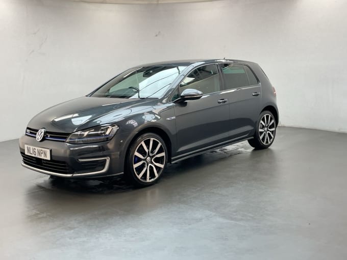 2025 Volkswagen Golf