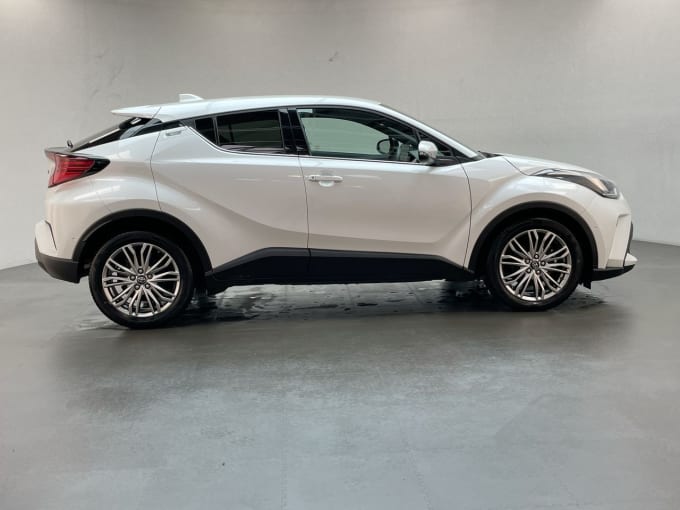 2025 Toyota C-hr