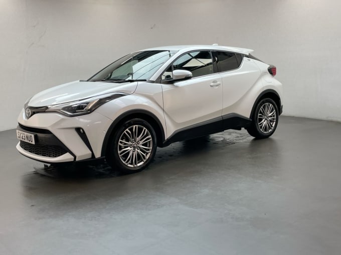 2025 Toyota C-hr