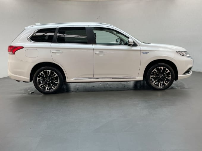 2025 Mitsubishi Outlander