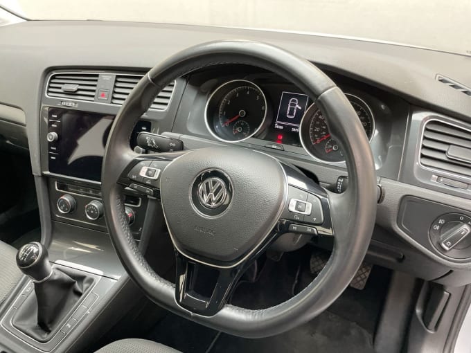 2025 Volkswagen Golf