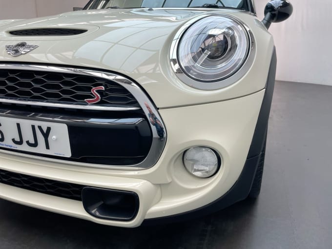 2025 Mini Hatch