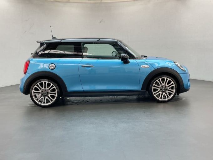 2025 Mini Hatch