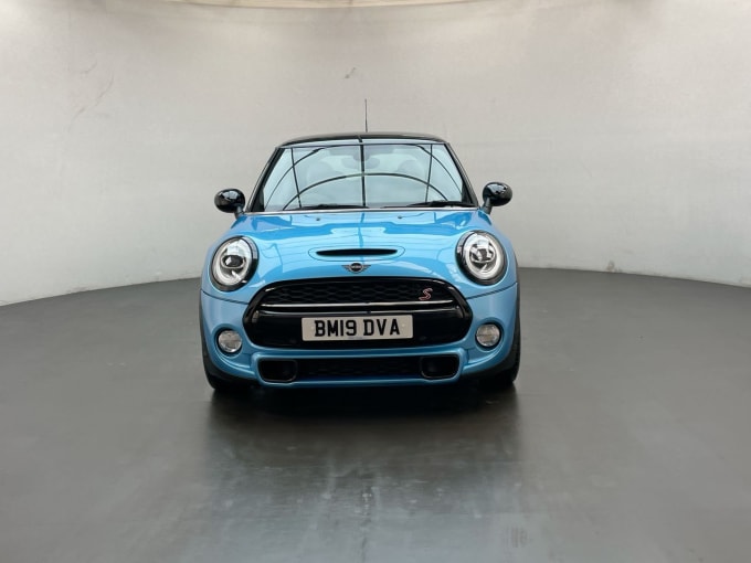 2025 Mini Hatch