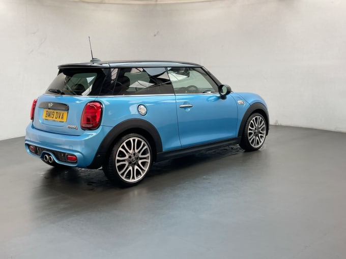 2025 Mini Hatch