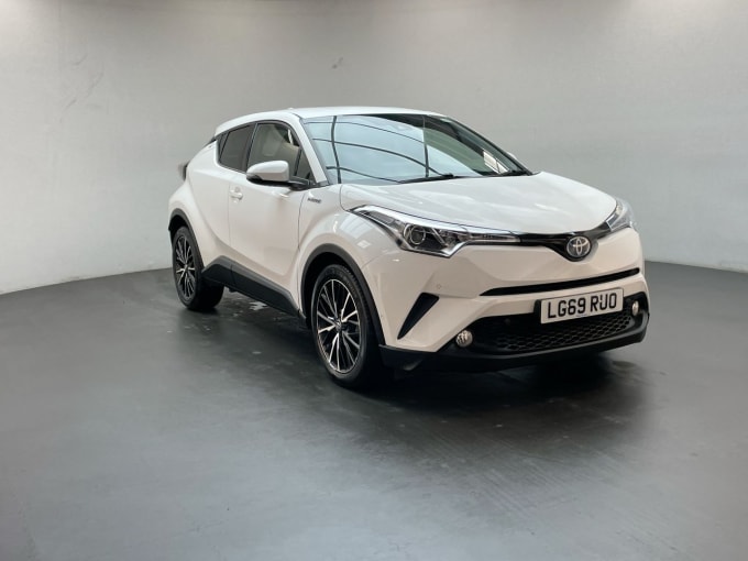 2025 Toyota C-hr