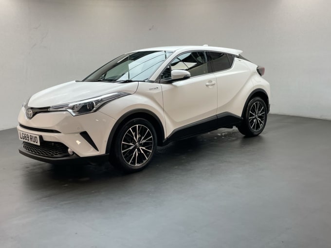 2025 Toyota C-hr