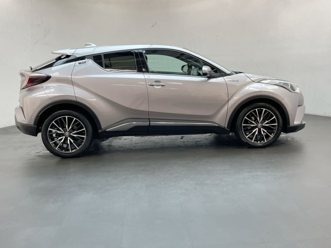 2025 Toyota C-hr