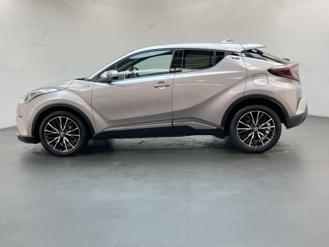 2025 Toyota C-hr