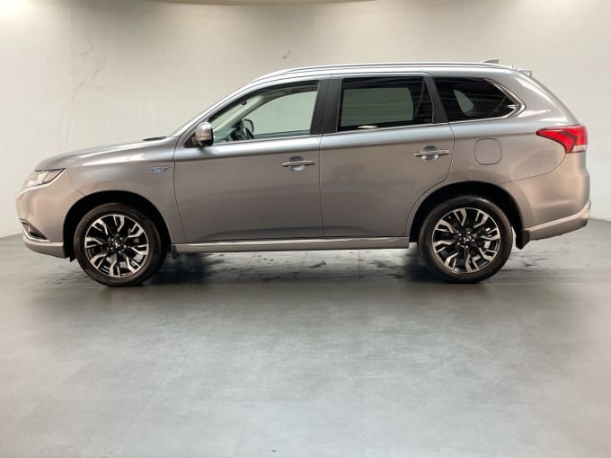 2025 Mitsubishi Outlander