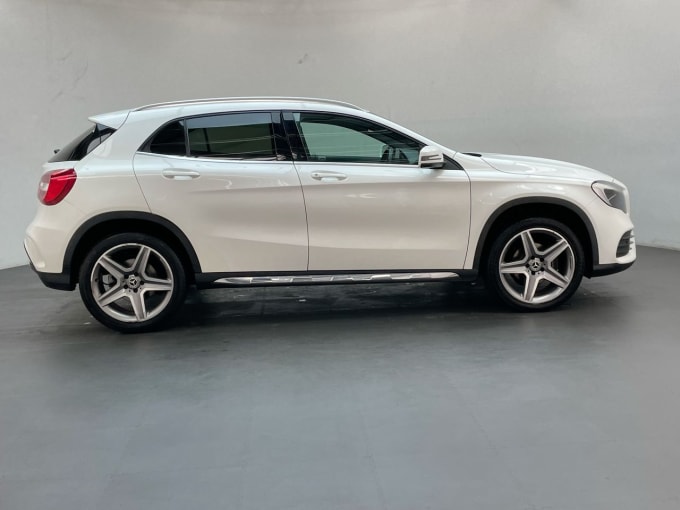 2025 Mercedes-benz 180