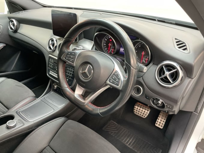 2025 Mercedes-benz 180