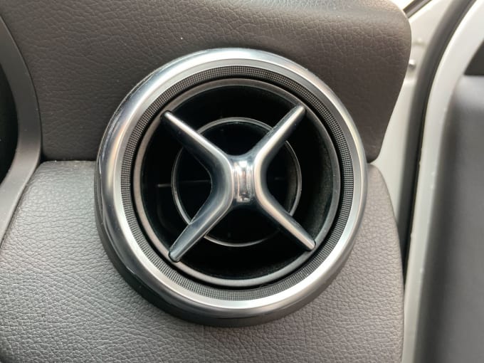 2025 Mercedes-benz 180