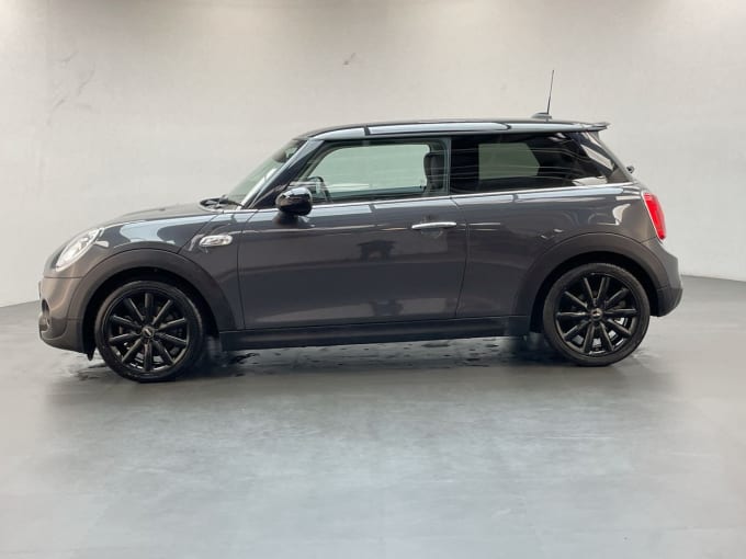 2025 Mini Hatch