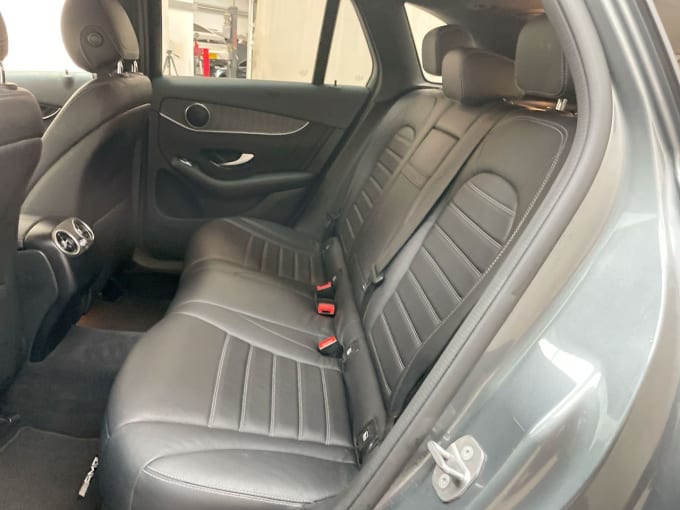 2025 Mercedes-benz Glc
