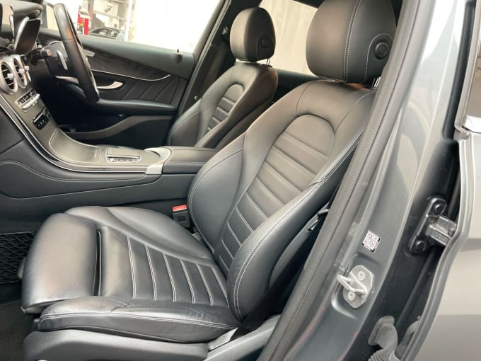 2025 Mercedes-benz Glc