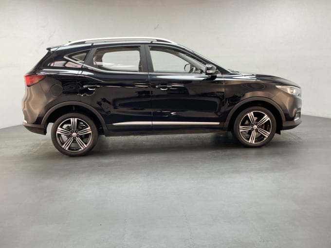 2025 Mg Mg Zs