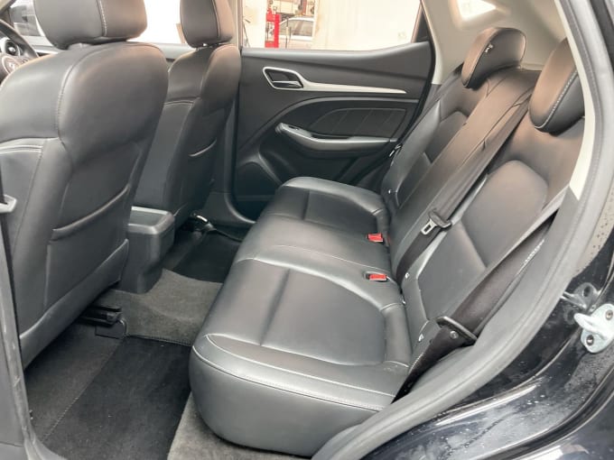 2025 Mg Mg Zs