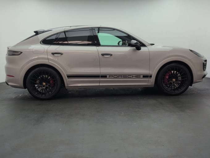 2025 Porsche Cayenne