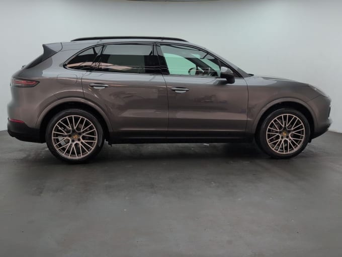 2025 Porsche Cayenne