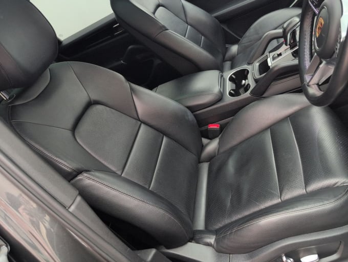2025 Porsche Cayenne