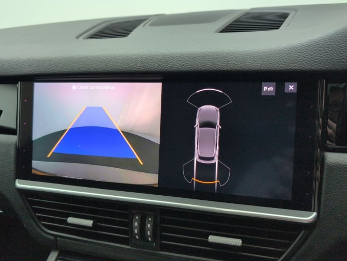 2025 Porsche Cayenne