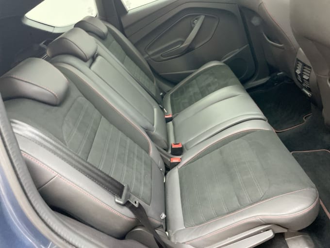 2025 Ford Kuga