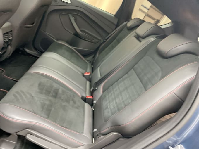 2025 Ford Kuga