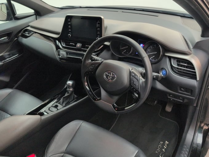 2025 Toyota C-hr
