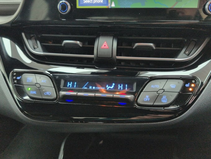 2025 Toyota C-hr