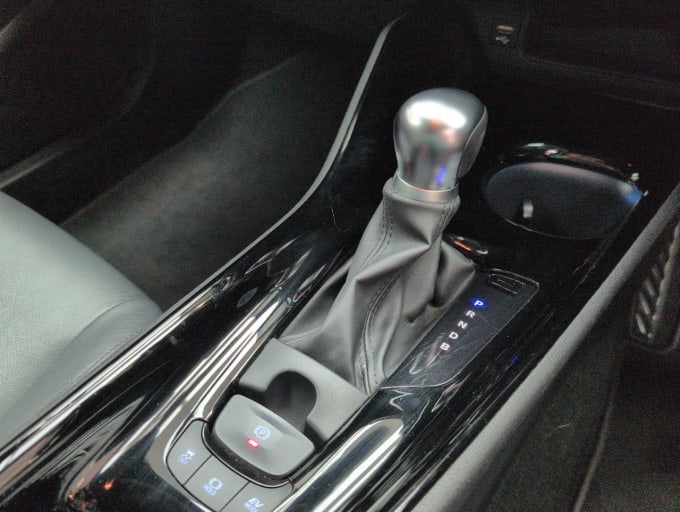 2025 Toyota C-hr