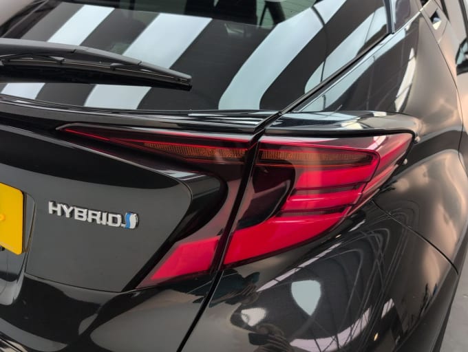 2025 Toyota C-hr