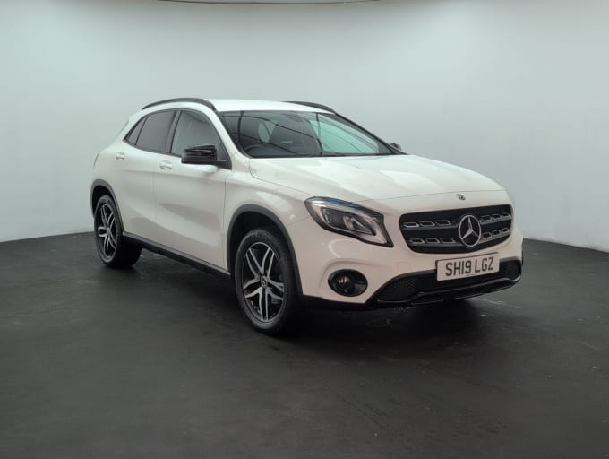 2025 Mercedes-benz 180