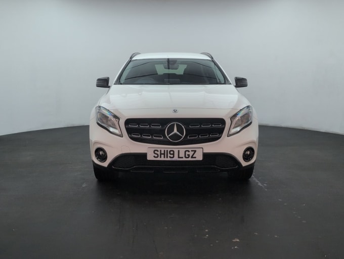 2025 Mercedes-benz 180