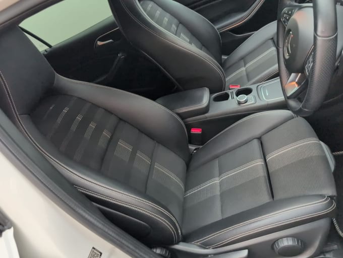 2025 Mercedes-benz 180