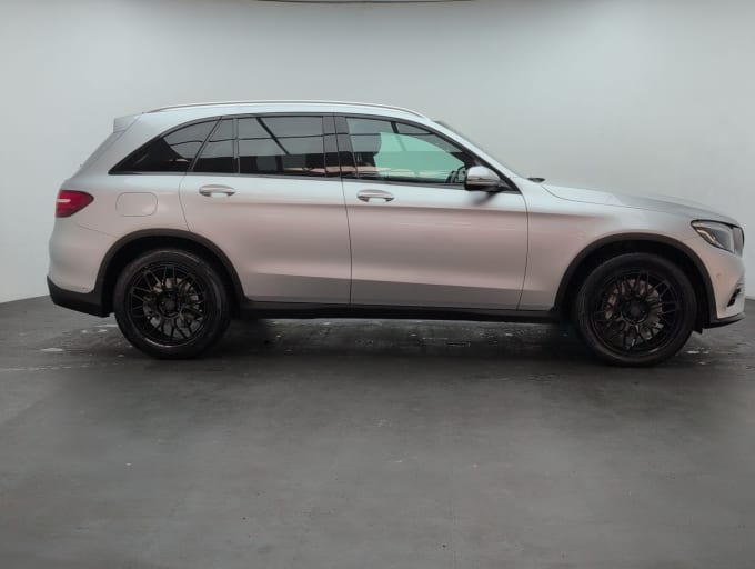 2025 Mercedes-benz Glc