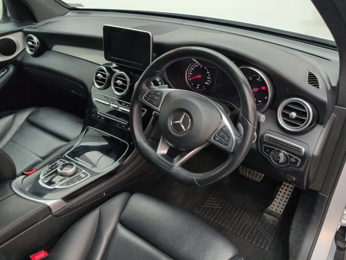 2025 Mercedes-benz Glc