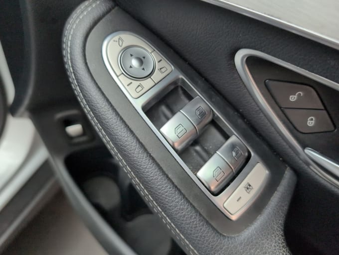 2025 Mercedes-benz Glc